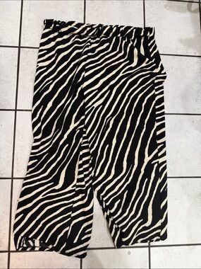 H&M Black and White Zebra Wide Leg Pants XXL